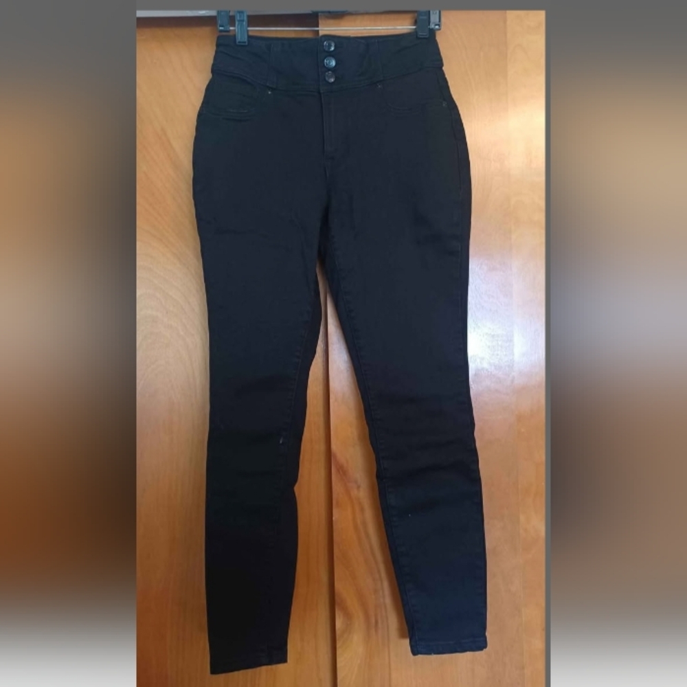 Maurices Women's Classic Black High Rise Jeans